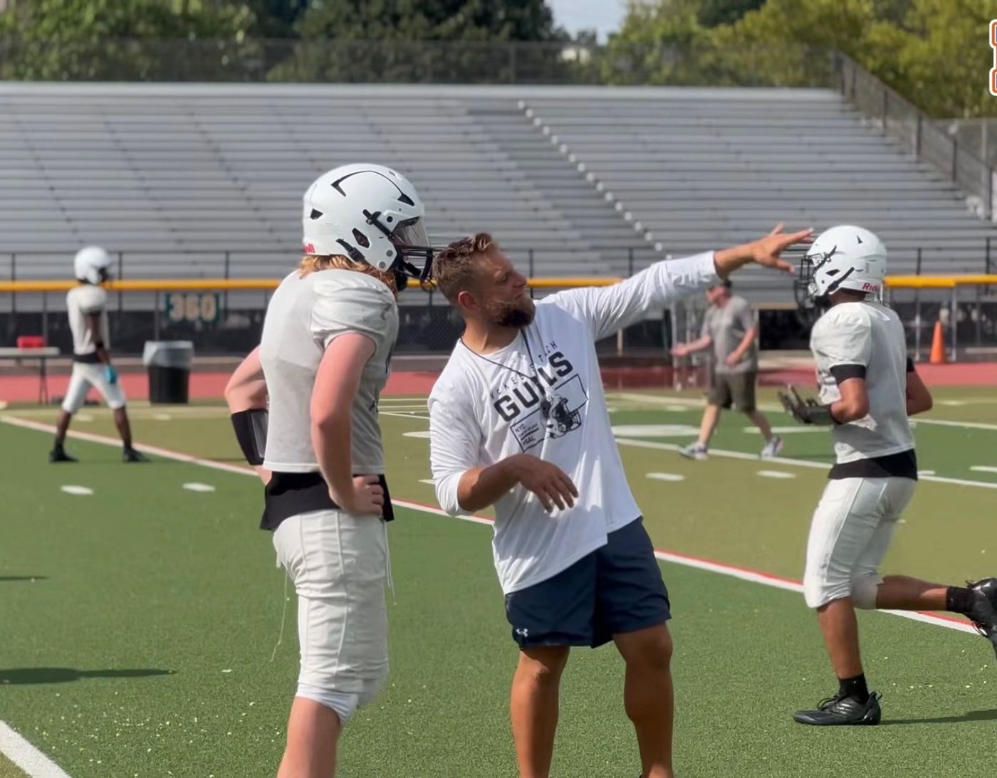 App coaching at practice
